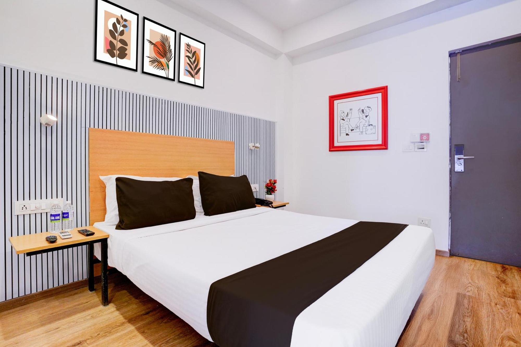 Townhouse Khar The Habitat Hotel Mumbai  Buitenkant foto