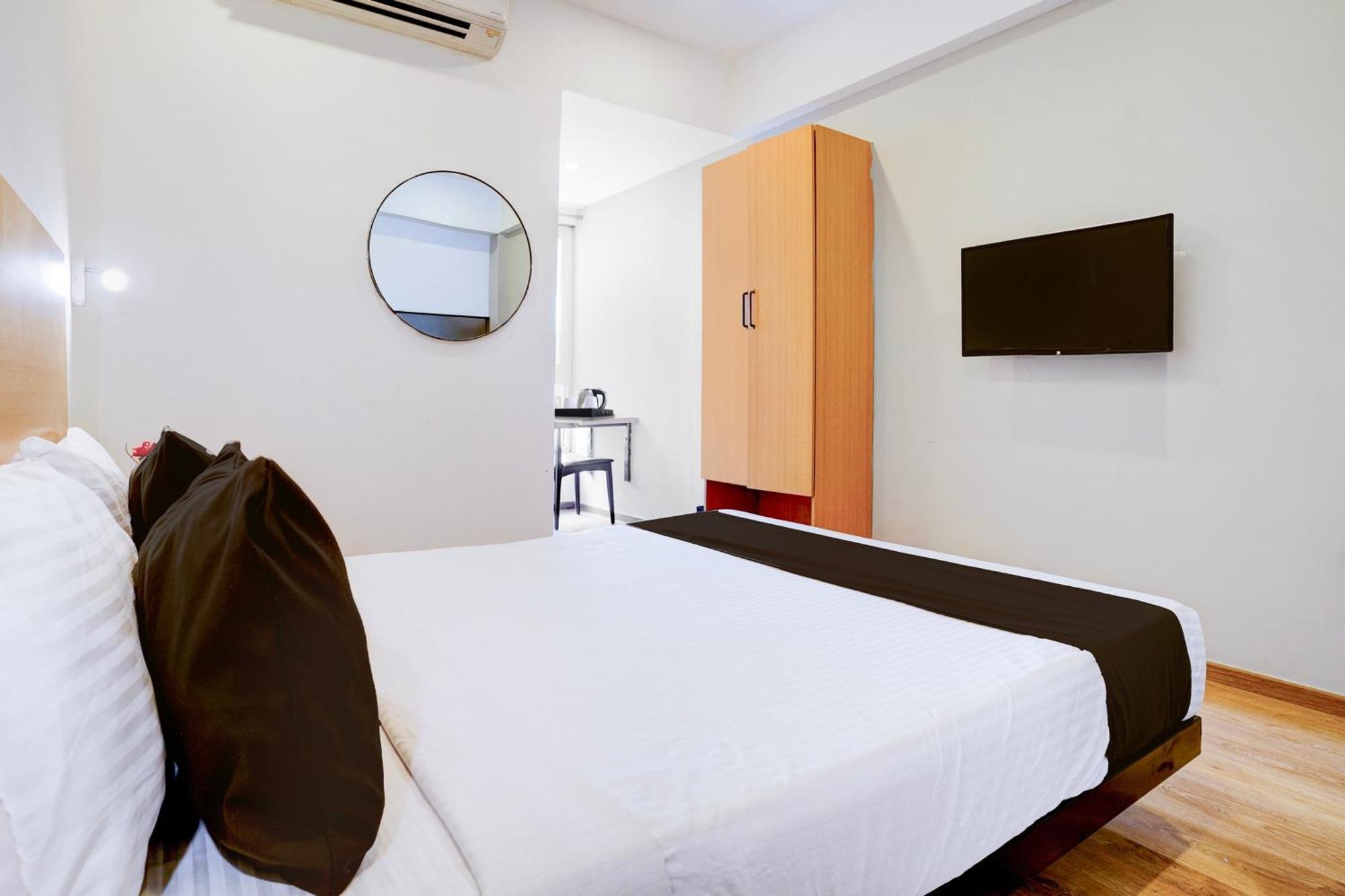 Townhouse Khar The Habitat Hotel Mumbai  Buitenkant foto