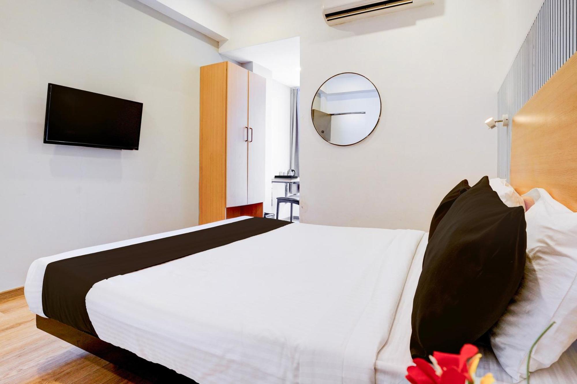 Townhouse Khar The Habitat Hotel Mumbai  Buitenkant foto