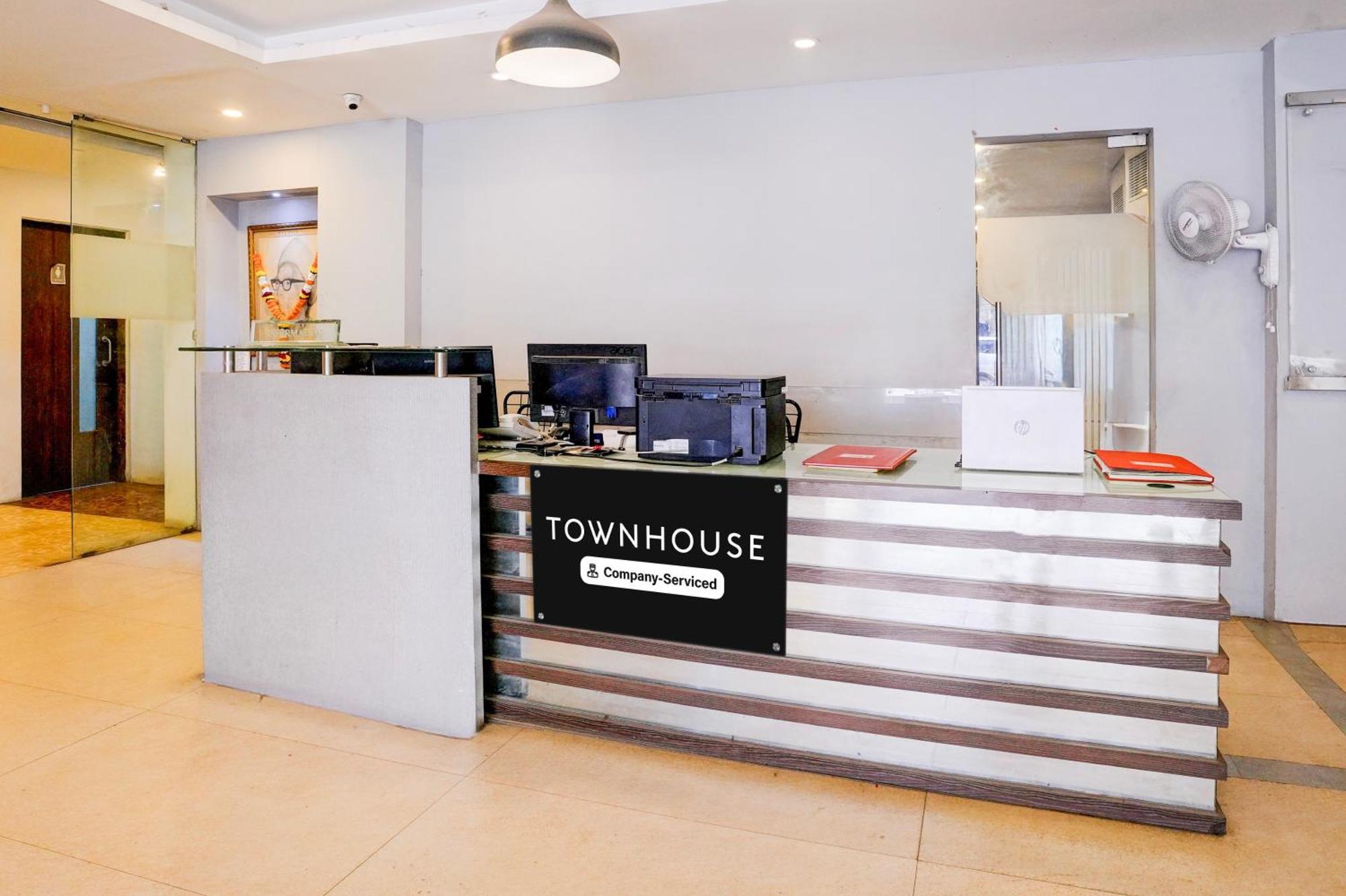 Townhouse Khar The Habitat Hotel Mumbai  Buitenkant foto